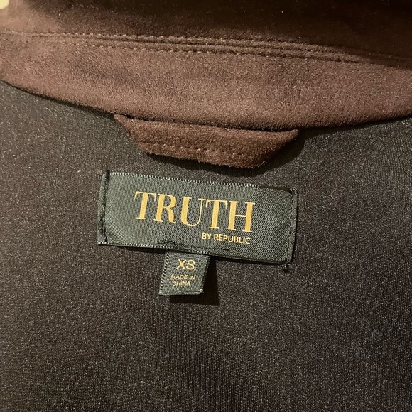 Truth by Republic Oversized Rich Brown Suede Shacket Gold Snaps, size XS - Picture 4 of 7